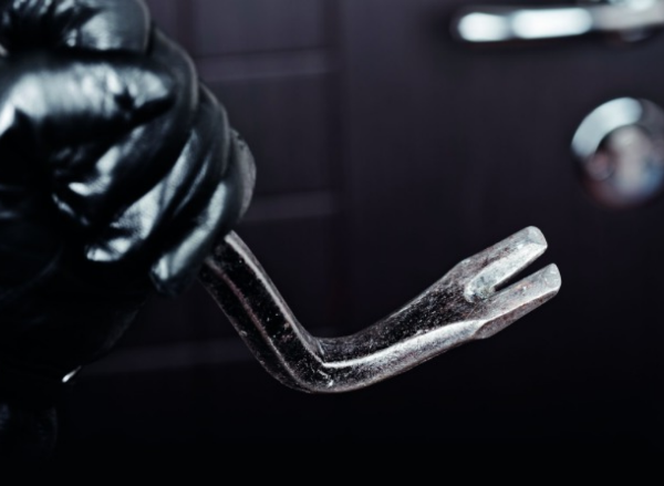 A Comprehensive Guide to Burglary Safes: Protecting Your Valuables with Steelage